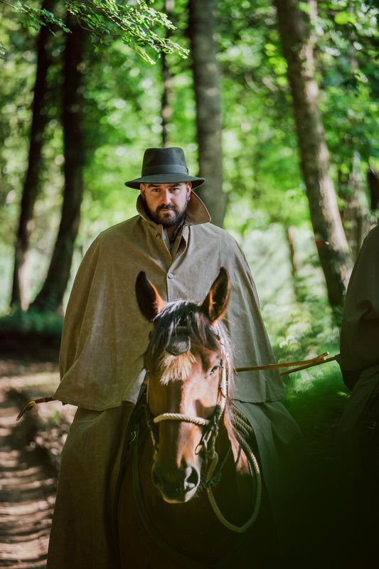 Mantella lunga in cotone cerato